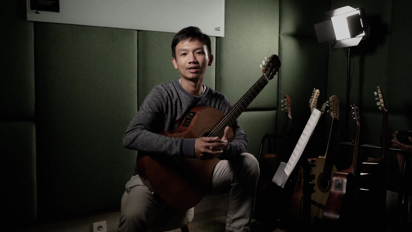 Coach Aziz: Guitar